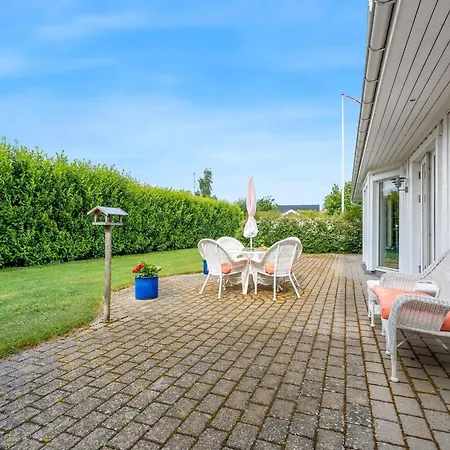 Brimi - 300m From The Sea By Interhome